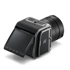 Elegancki aparat Hasselblad 907X z obiektywem 38mm, uchylnym ekranem i charakterystycznym logo "H".