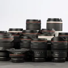 Kolekcja obiektywów Canon, w tym modele RF 85mm F1.2 L USM i RF 14-35mm F4 L IS STM, stanowią wyzwanie dla każdego konkurenta.