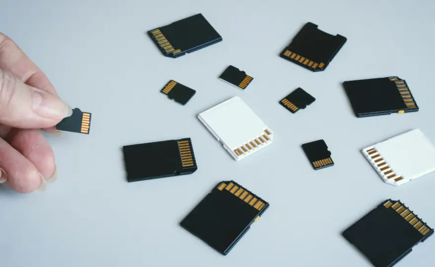 Karta pamięci do aparatu - jak wybrać SD, microSD i CFexpress