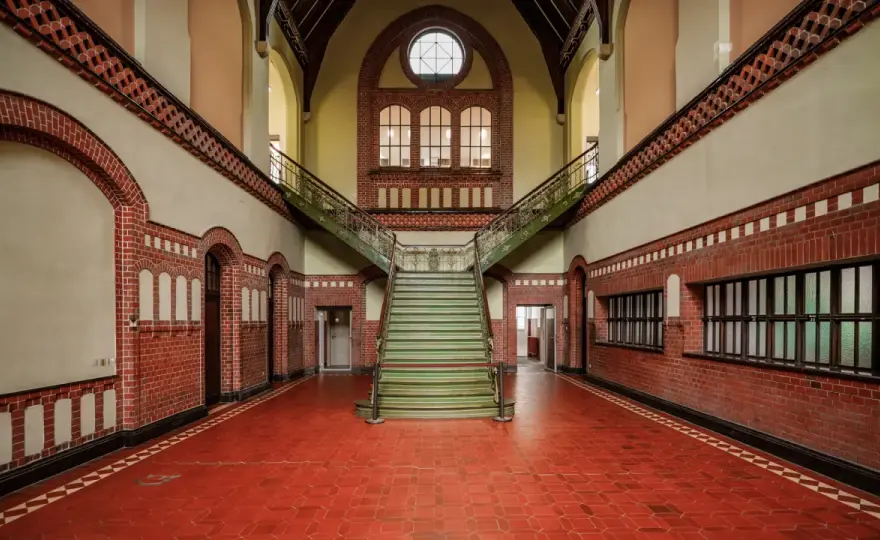 Fotografia architektury bez błędów - perspektywa, światło i kadry
