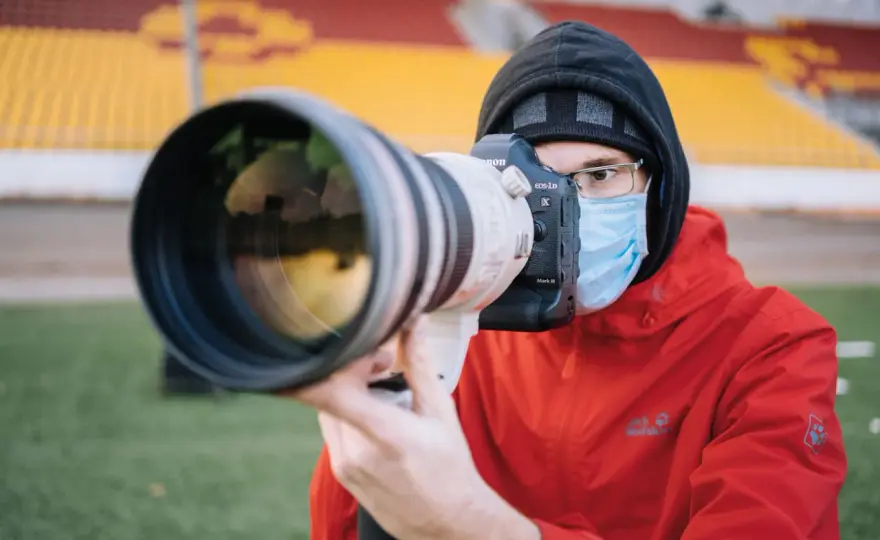 Fotografia sportowa bez przypadkowych kadrów - sprzęt i ustawienia